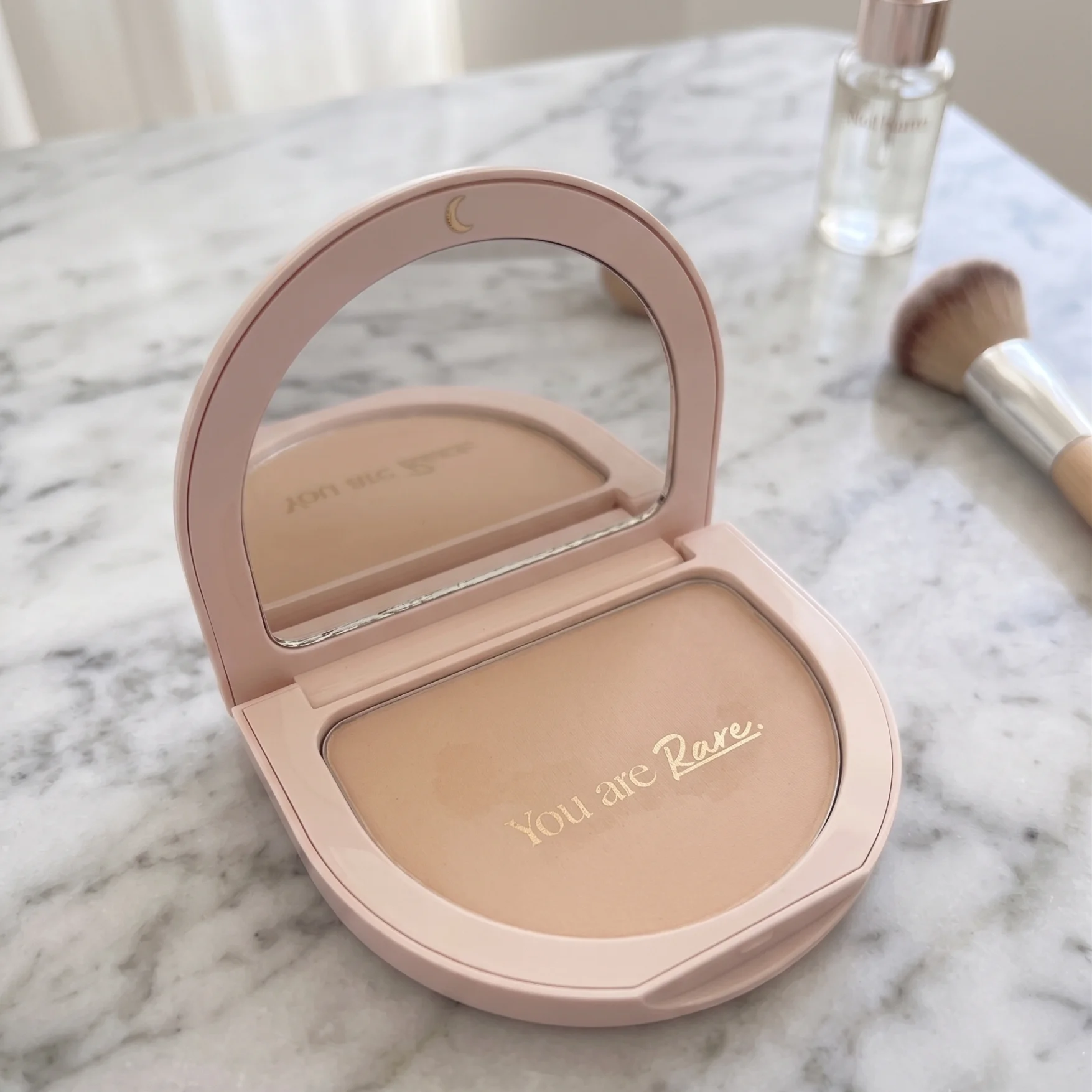 Polvo Compacto - Rare Beauty | La Lune